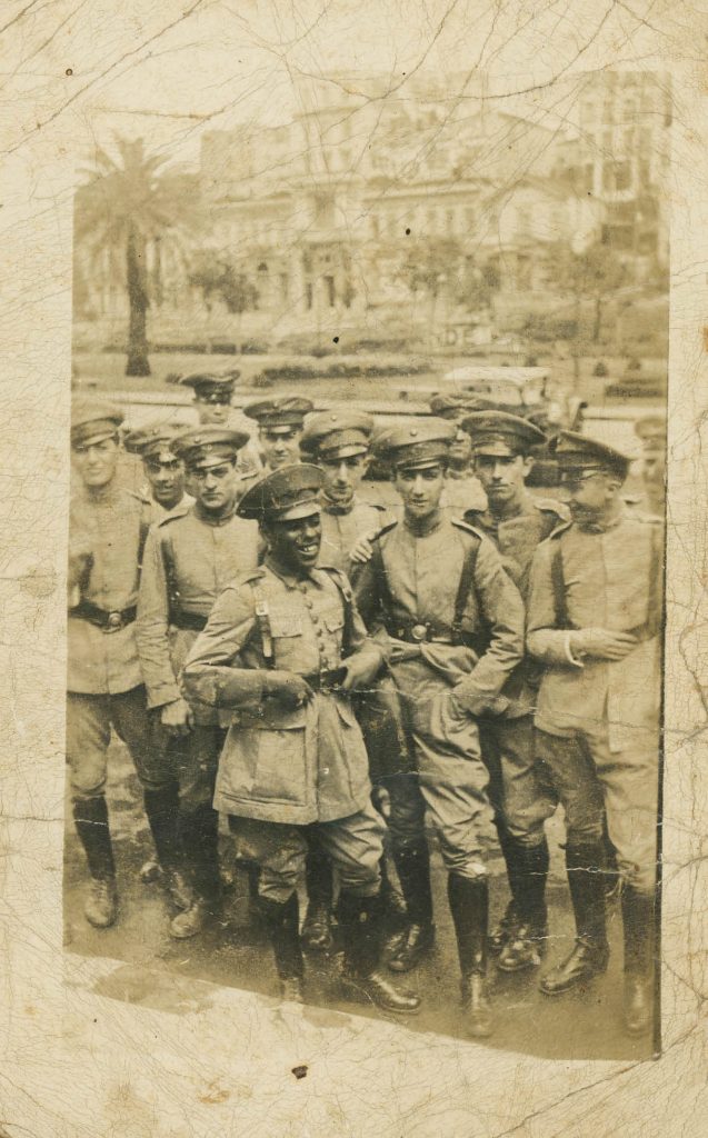 Abdias Nascimento aos 16 anos no Quartel de Quintaúna