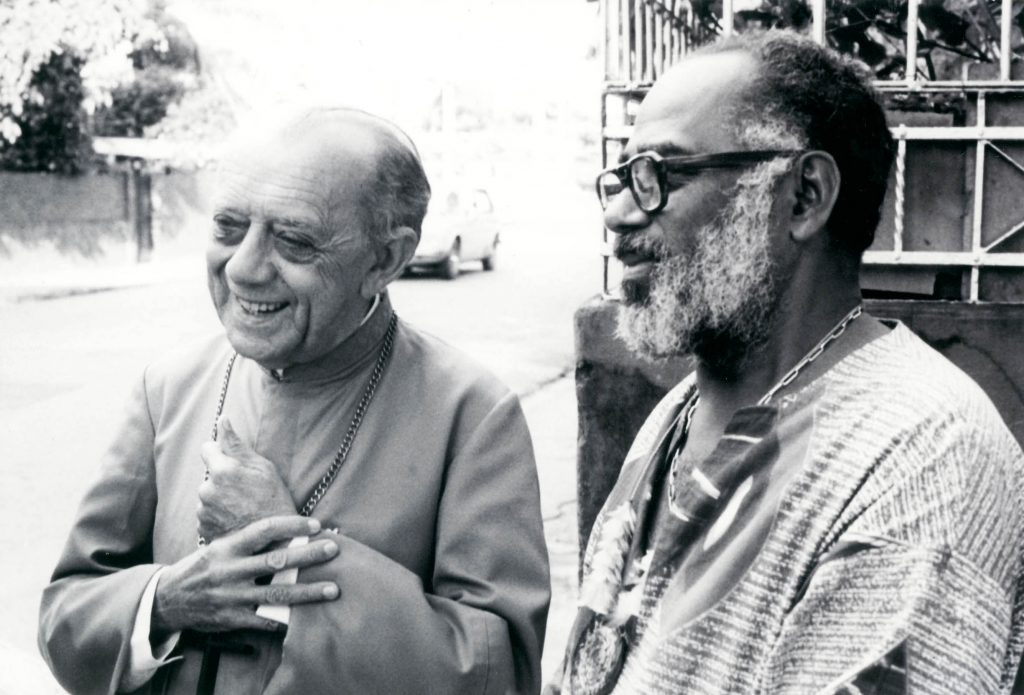 Dom Helder Câmara e Abdias Nascimento, em Recife, Pernambuco, no ano de 1978