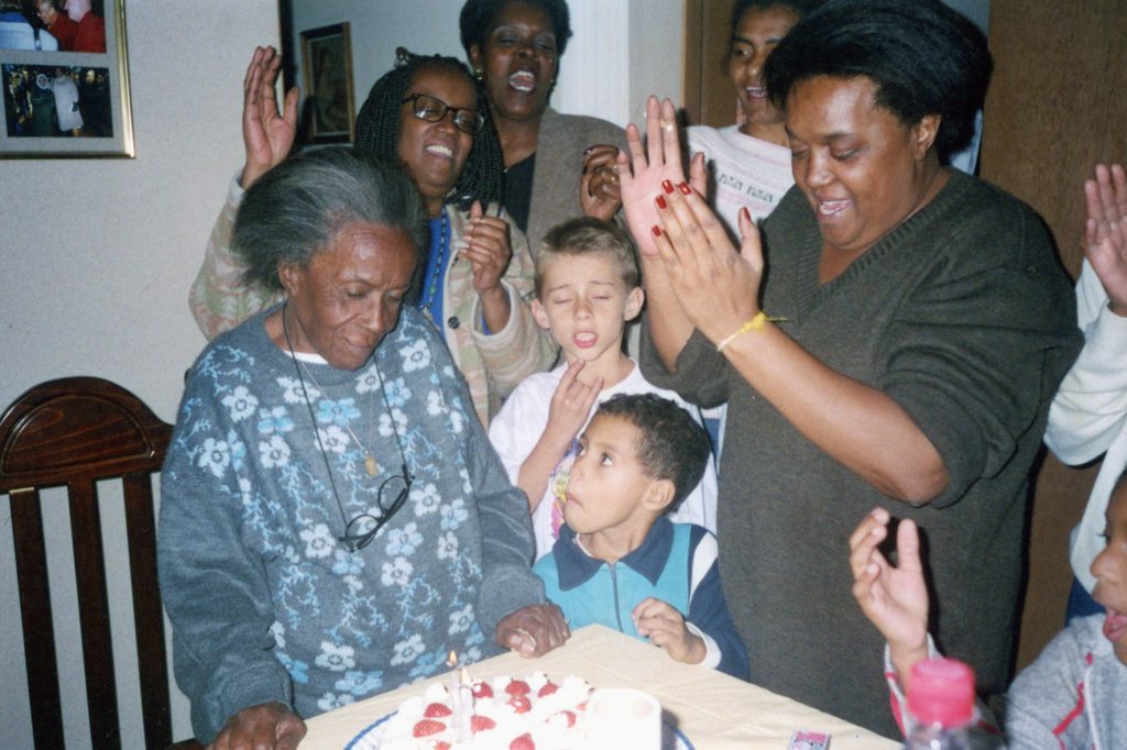 Aniversário de dona Eva, mãe de Sueli Carneiro
